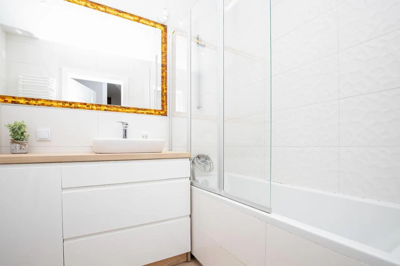 Two-Bedroom Apartment Old Town Gdansk Walowa By Noclegi Renters Poland